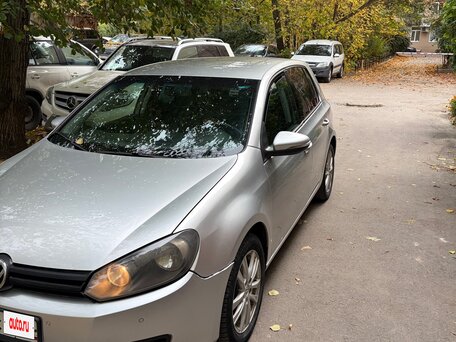 2009 Volkswagen Golf VI, серебристый, 730000 рублей, вид 1