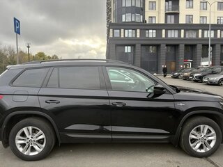 2021 Skoda Kodiaq I, чёрный, 3247000 рублей, вид 2