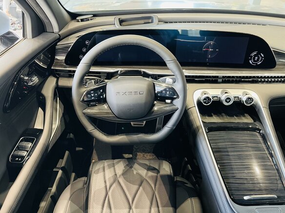 2025 Exeed RX, серый, 4700000 рублей - вид 9