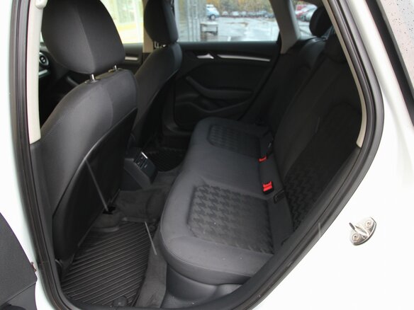 2014 Audi A3 III (8V), белый, 1095000 рублей - вид 16
