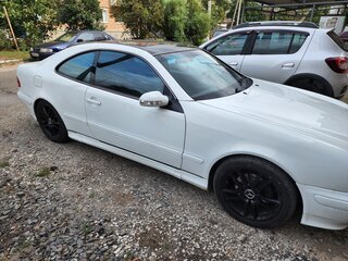 2000 Mercedes-Benz CLK-Класс 230 I (W208) Рестайлинг, белый, 450000 рублей, вид 2