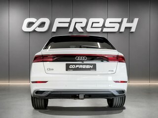 2019 Audi Q8 55 TFSI I (4M), белый, 4250000 рублей, вид 4