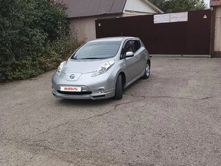 2016 Nissan Leaf 30kWh I (ZE0/AZE0), серебристый, 1550000 рублей, вид 4