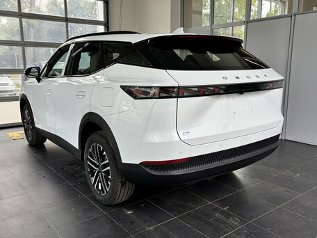 2026 Omoda C7, белый, 3200000 рублей, вид 4