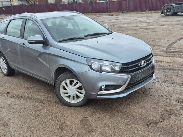 2018 Lada (ВАЗ) Vesta SW I, серый, 900000 рублей