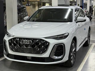 2025 Audi Q5 40 TDI III (GU), белый, 7950000 рублей, вид 1