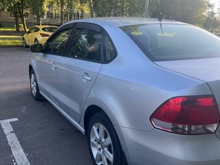 2013 Volkswagen Polo V, серебристый, 530000 рублей, вид 4