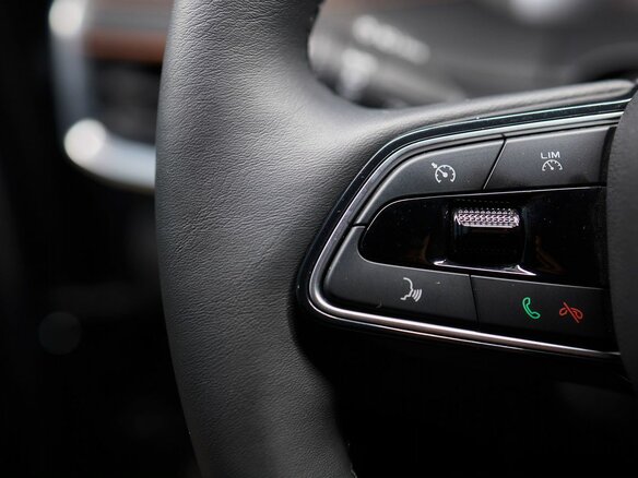2026 Geely Okavango I Рестайлинг, серый - вид 17