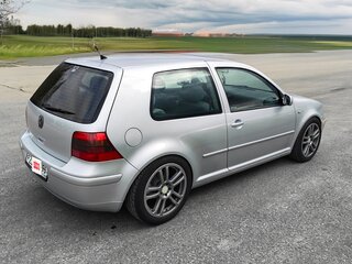 2002 Volkswagen Golf IV, серебристый, 840000 рублей, вид 3