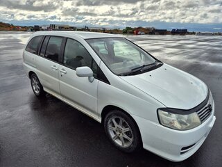 2002 Nissan Liberty, белый, 270000 рублей, вид 2