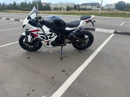 2017 Suzuki GSX-R 1000, белый, 1135000 рублей, вид 2