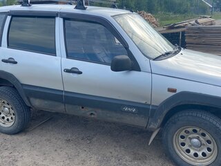 2004 Chevrolet Niva I, серебристый, 200000 рублей, вид 2