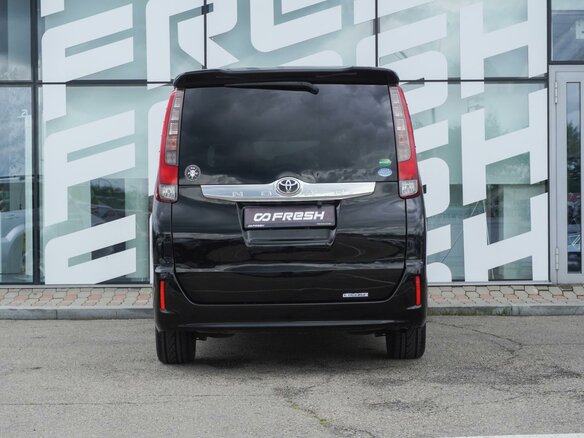 2017 Toyota Noah III (R80) Рестайлинг, чёрный, 2299000 рублей - вид 3