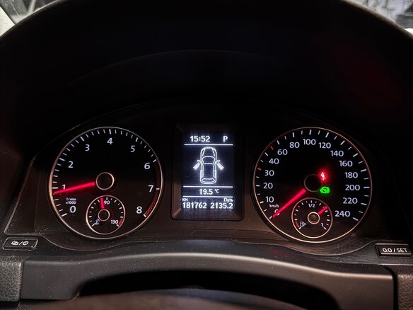 2013 Volkswagen Golf Plus II, серебристый, 700000 рублей - вид 7