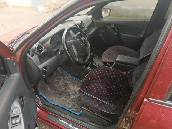 2013 Lada (ВАЗ) Granta I, красный, 330000 рублей - вид 4