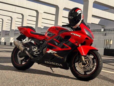 2002 Honda CBR 600F, красный, 400000 рублей, вид 1