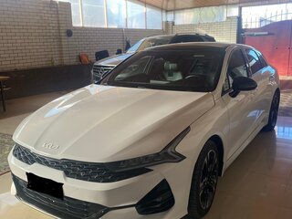 2021 Kia K5 III, белый, 2100000 рублей, вид 2