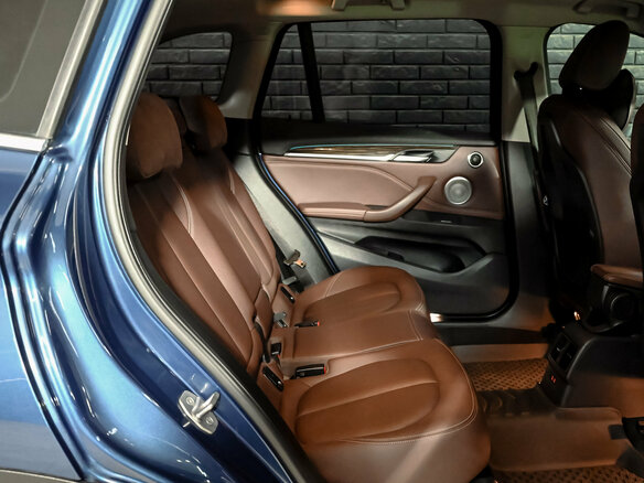 2021 BMW X1 20i xDrive II (F48) Рестайлинг, синий - вид 22
