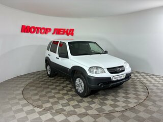 2020 Lada (ВАЗ) Niva, белый, 558000 рублей, вид 3