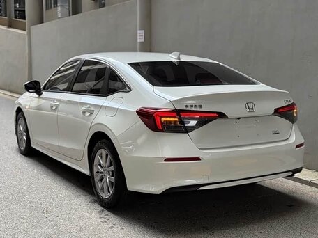 2025 Honda Civic XI Рестайлинг, белый, 2372755 рублей, вид 4