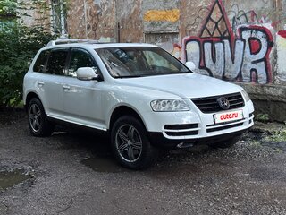 2005 Volkswagen Touareg I, белый, 750000 рублей, вид 3