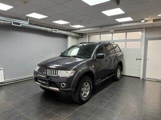Mitsubishi Pajero Sport II