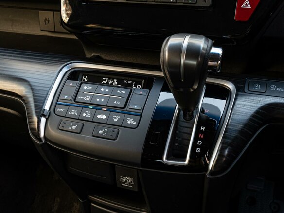 2016 Honda Stepwgn Spada V, чёрный, 2030000 рублей - вид 13