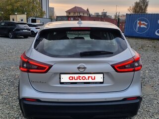 2020 Nissan Qashqai II Рестайлинг, серебристый, 1800000 рублей, вид 4
