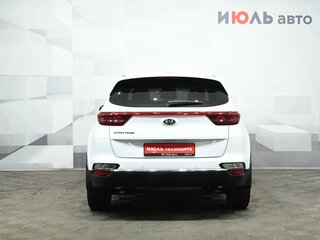 2019 Kia Sportage IV Рестайлинг, белый, 2350000 рублей, вид 5