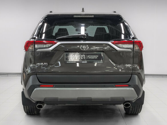 2020 Toyota RAV4 V (XA50), коричневый, 2955000 рублей - вид 5