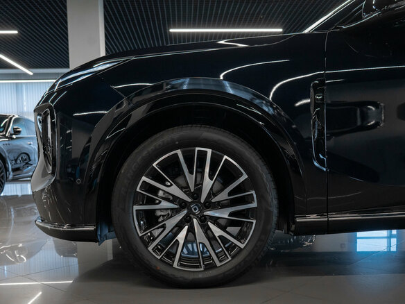 2026 Changan Qiyuan Q07 31.7 kWh, чёрный, 3750000 рублей - вид 8