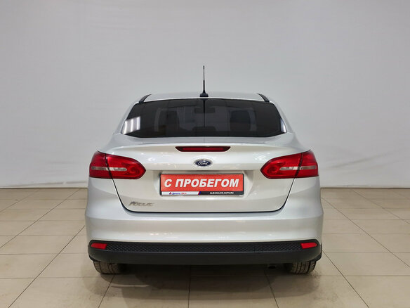 2017 Ford Focus III Рестайлинг, серебристый, 1290000 рублей - вид 4
