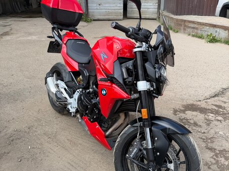 2021 BMW F 900 R, красный, 1050000 рублей, вид 4