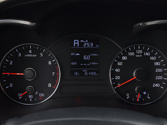 2019 Kia Cerato III Рестайлинг (Classic), серебристый, 1450000 рублей - вид 15
