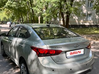 2018 Hyundai Solaris II, золотистый, 1290000 рублей, вид 4