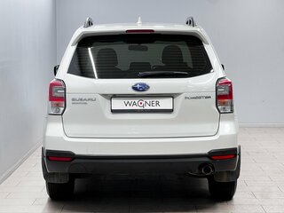 2017 Subaru Forester IV Рестайлинг 2, белый, 1755000 рублей, вид 3