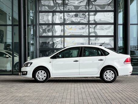 2018 Volkswagen Polo V Рестайлинг, белый, 1490000 рублей, вид 5