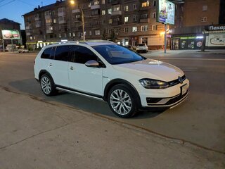 2016 Volkswagen Golf Alltrack VII, белый, 1700000 рублей, вид 4
