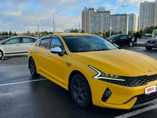 2021 Kia K5 III, жёлтый, 1730000 рублей, вид 1