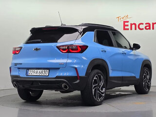 2023 Chevrolet TrailBlazer III, голубой, 1650000 рублей, вид 2