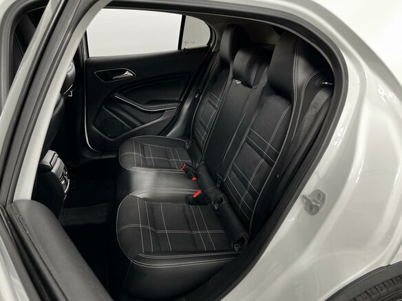 2014 Mercedes-Benz GLA 200 I (X156), белый, 1539900 рублей - вид 8