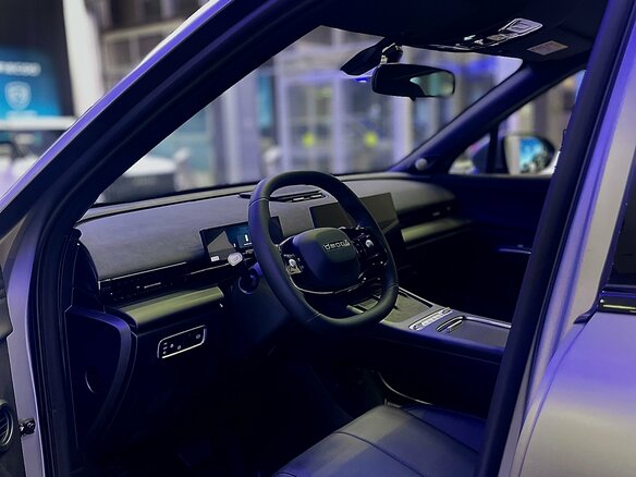 2026 Omoda C7, серебристый, 2909610 рублей - вид 10