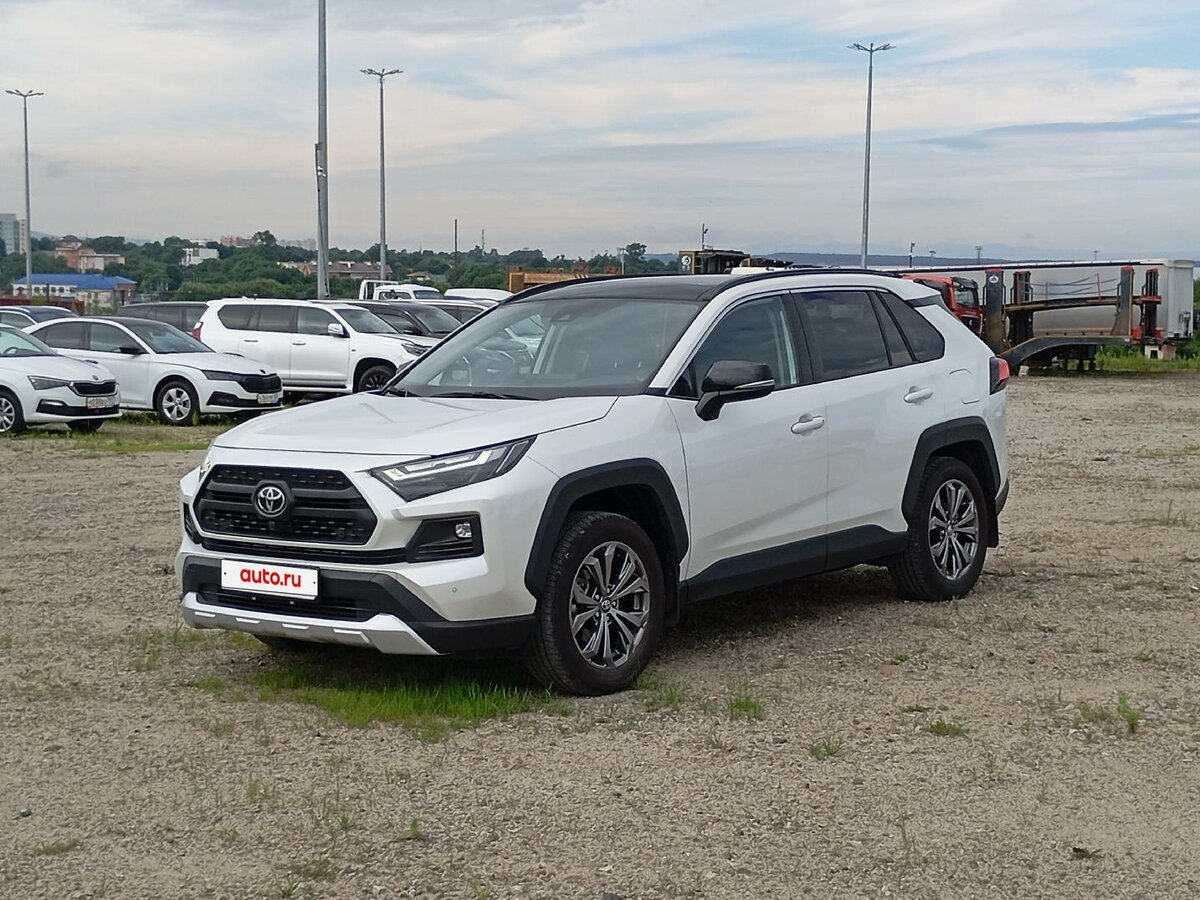 Открыть фотографии: Toyota RAV4 V (XA50)