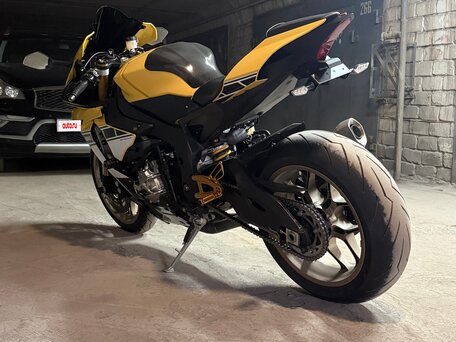 2018 Yamaha YZF-R1, жёлтый, 1500000 рублей, вид 5