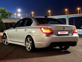 2003 BMW 5 серии 525i V (E60/E61), серый, 900000 рублей, вид 1