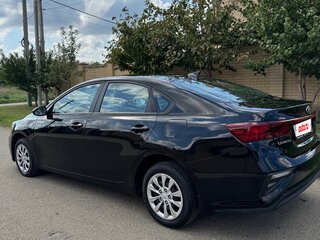 2021 Kia Cerato IV, чёрный, 1799000 рублей, вид 4
