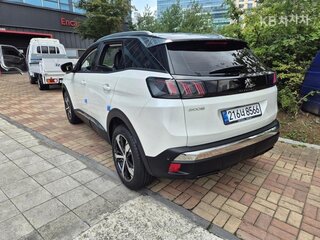 2022 Peugeot 3008 II Рестайлинг, белый, 1870700 рублей, вид 5