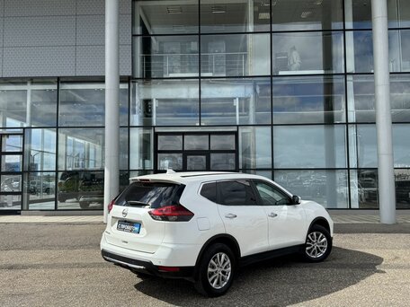 2021 Nissan X-Trail III Рестайлинг, белый, 2555000 рублей, вид 5