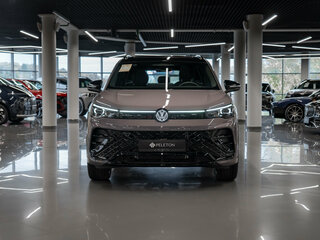 2026 Volkswagen Tiguan L Pro III (China Market), серый, 5050000 рублей, вид 3