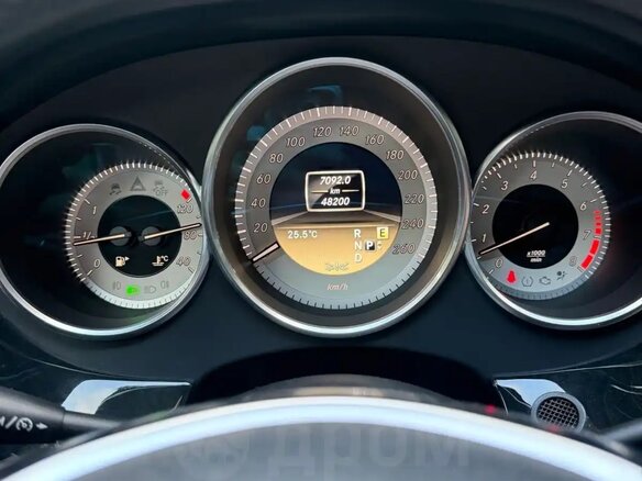 2012 Mercedes-Benz CLS 500 II (C218), коричневый, 3200000 рублей - вид 13